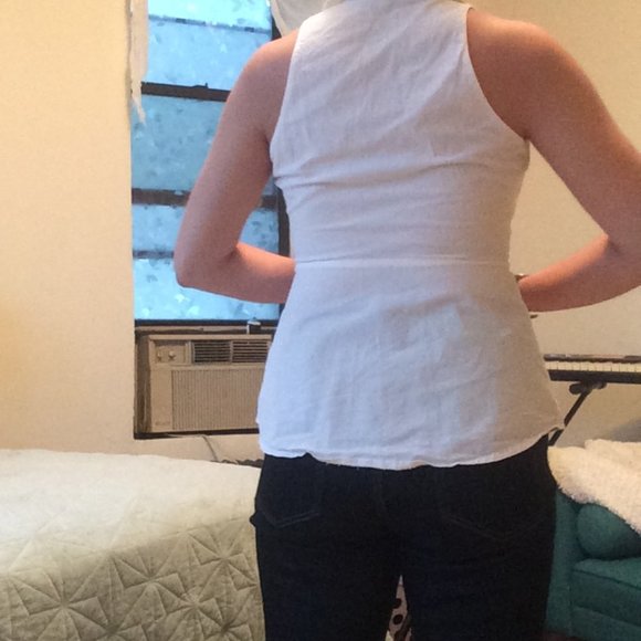 River Island Sleeveless Button Down Top - Picture 2 of 2